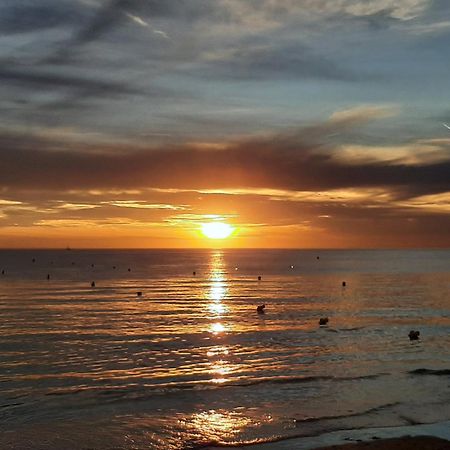 La Mer, La Plage, Le Sable Булонь-сюр-Мер Экстерьер фото